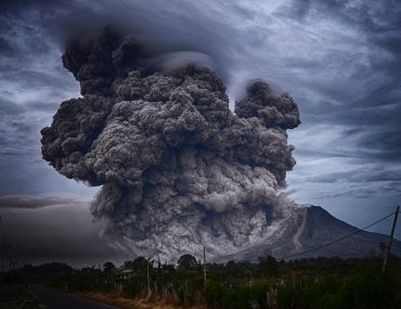 Disaster Recovery vs Disaster Avoidance in Hosting